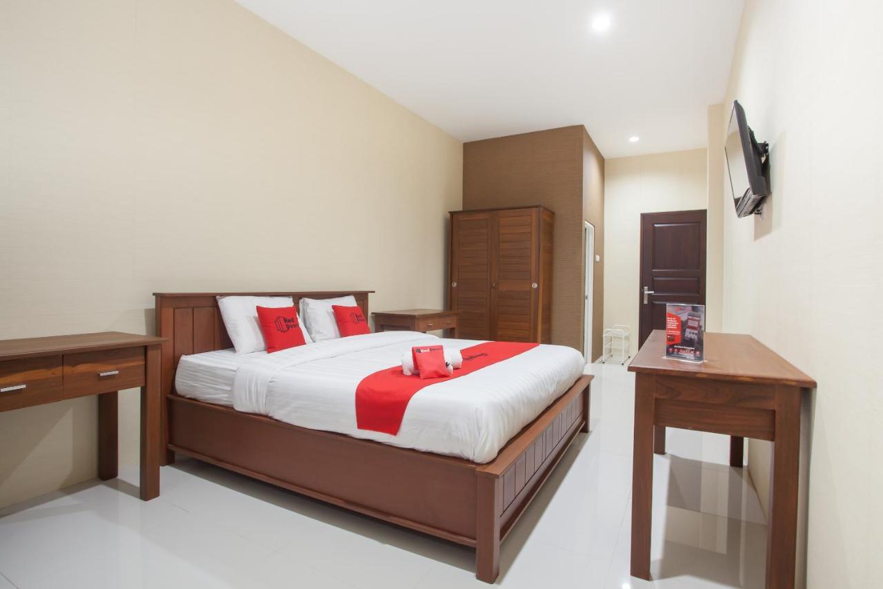 Reddoorz Near Universitas Wijaya Kusuma Surabaya Exterior foto